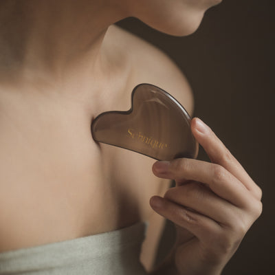 Schnique Gua Sha Set (Grey Agate Gua Sha  & Multi-use Pouch)