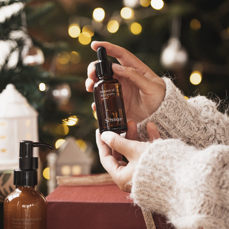 【XMAS Combo A】 Schnique 植萃滋養潤澤套裝（Free Schnique Gua Sha Set)