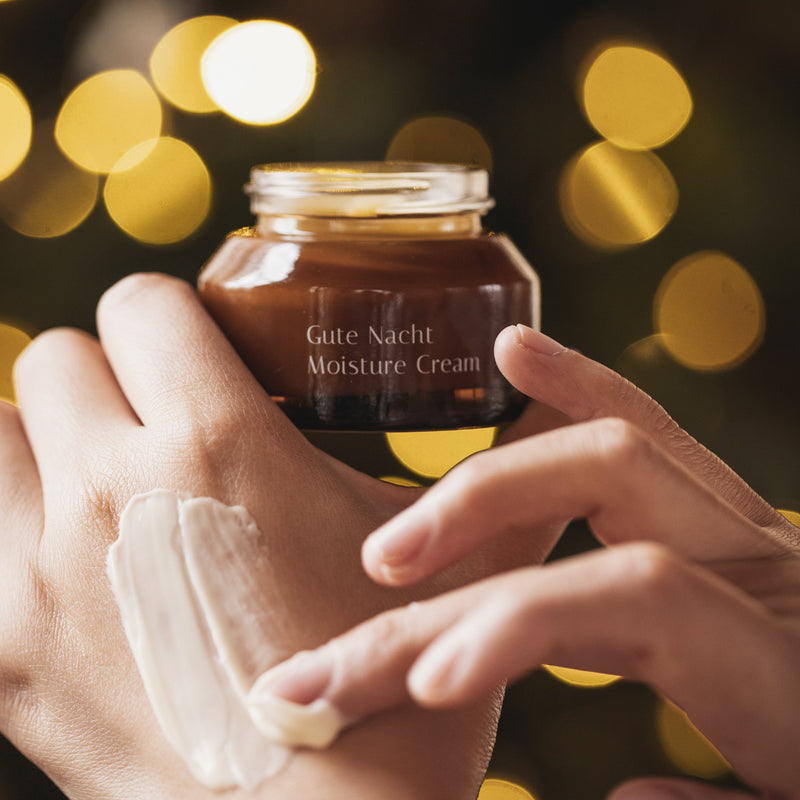 【XMAS Combo A】 Schnique 植萃滋養潤澤套裝（Free Schnique Gua Sha Set)