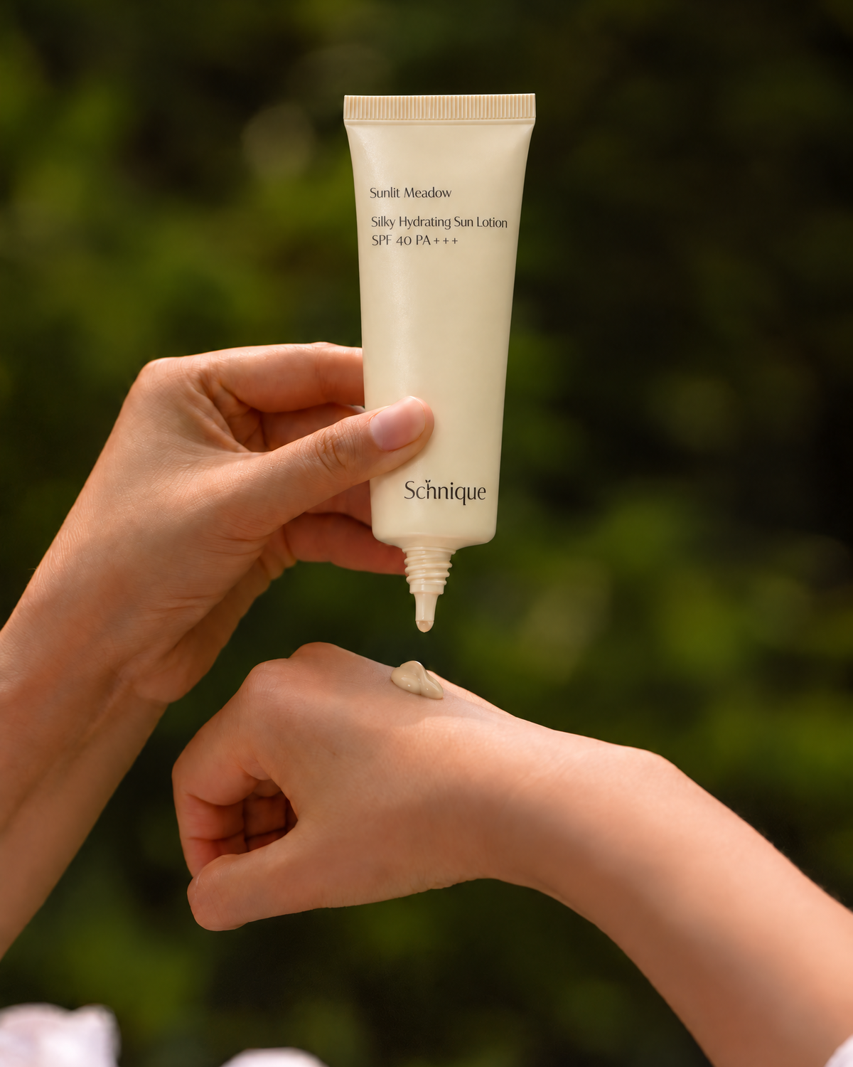 【Preorder】[預計11月中旬發貨] Silky Hydrating Sun Lotion