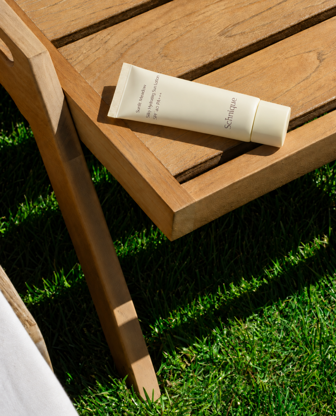【Preorder】[預計11月中旬發貨] Silky Hydrating Sun Lotion
